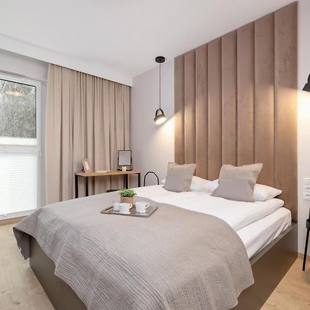 Bright Apartment In Krakow With Garden, Air Conditioning, Parking And Desk By Renters Prestige Exterior foto