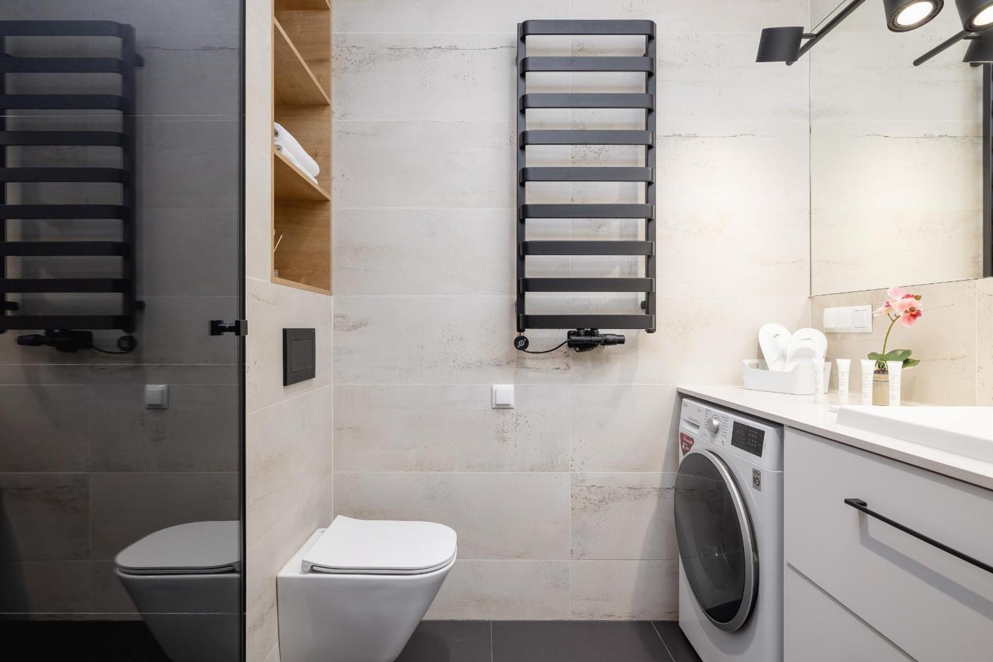 Bright Apartment In Krakow With Garden, Air Conditioning, Parking And Desk By Renters Prestige Exterior foto